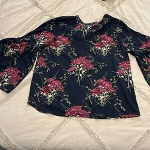 Loft top size large
